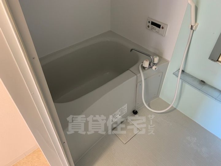 大阪府高槻市西冠3丁目の賃貸アパートの風呂
