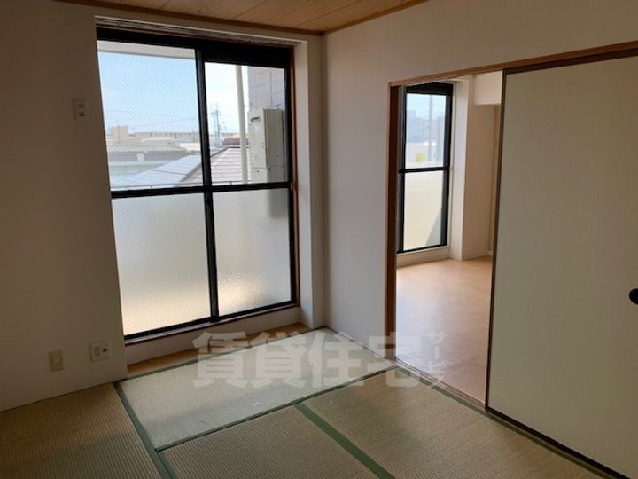 大阪府高槻市西冠3丁目の賃貸アパートの寝室