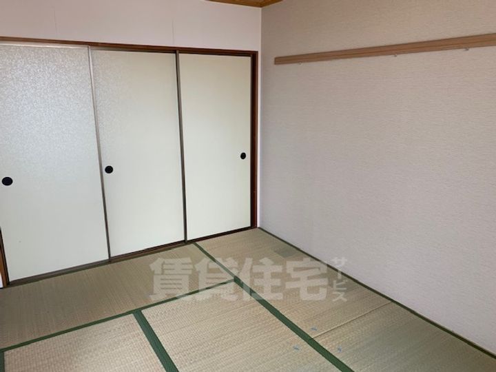 大阪府高槻市西冠3丁目の賃貸アパートの寝室
