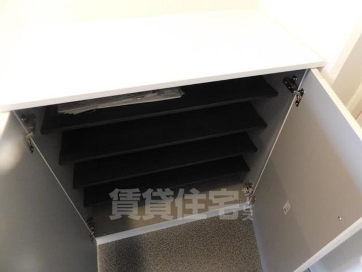 バアダントフラッツの内装