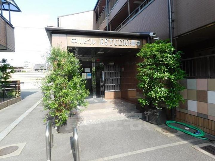 Estudio豊中の玄関