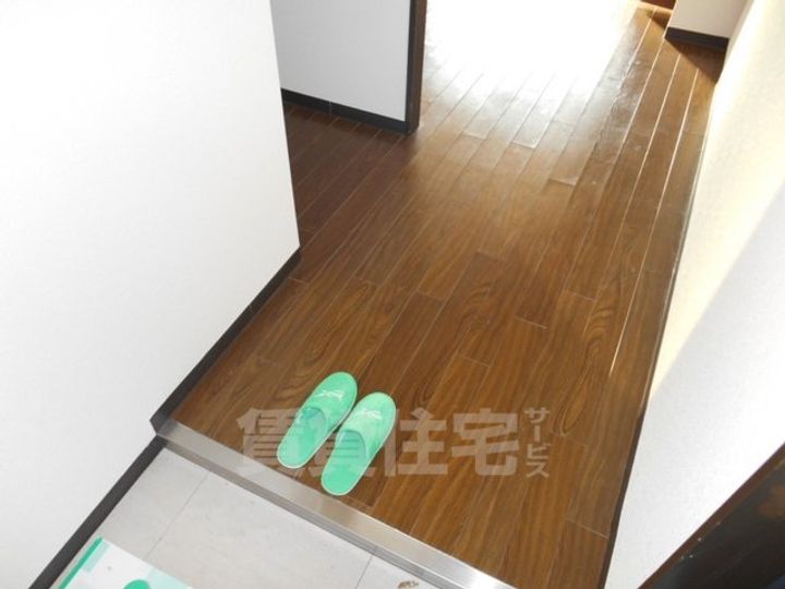 リヴネストの玄関