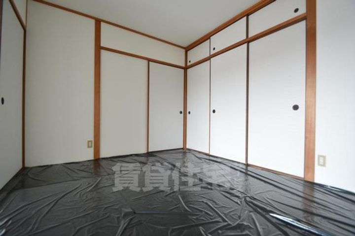 大阪府摂津市東別府4丁目の賃貸マンションの寝室