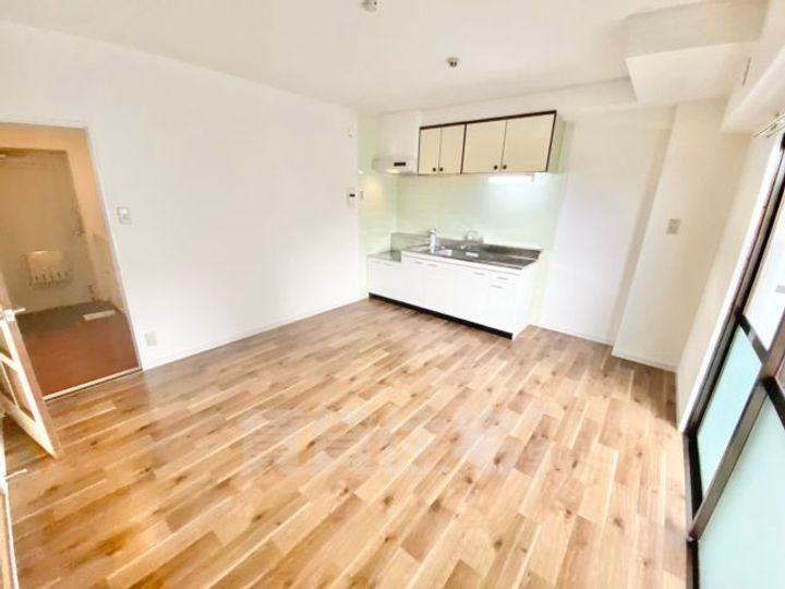 ルネ真砂の居間