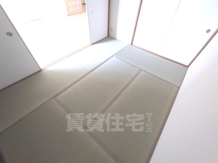 大阪府茨木市玉瀬町の賃貸マンションの子供部屋