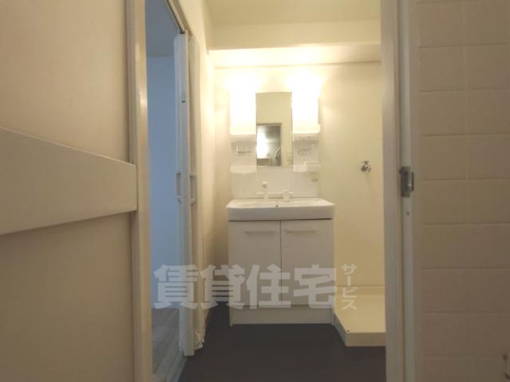大阪府茨木市玉瀬町の賃貸マンションの内装