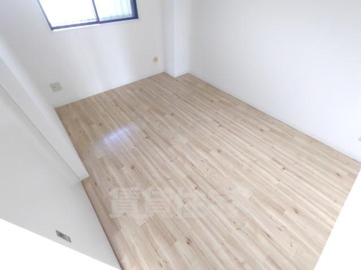 大阪府茨木市玉瀬町の賃貸マンションの寝室