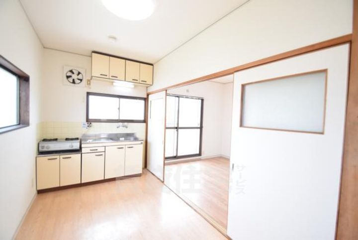 大阪府茨木市沢良宜浜1丁目の賃貸マンションの居間