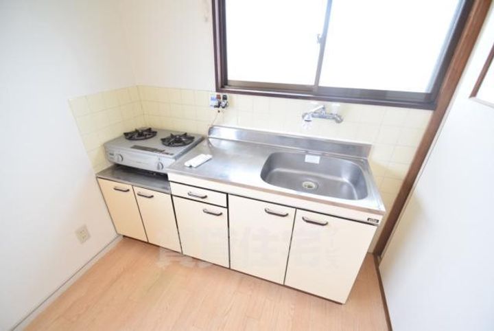 大阪府茨木市沢良宜浜1丁目の賃貸マンションのキッチン