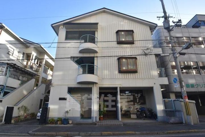 リベラル相川の外観