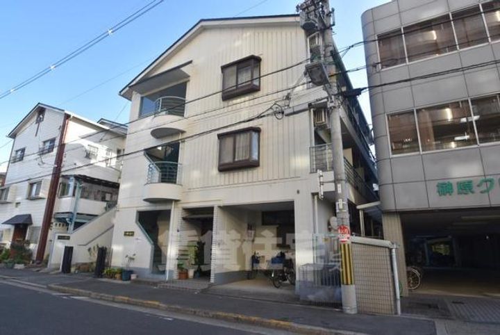 リベラル相川の外観