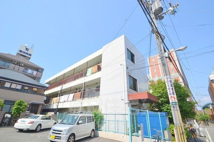 コーポ中宮の外観