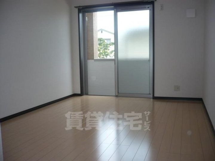 大阪府堺市西区鳳西町2丁の賃貸アパートの居間