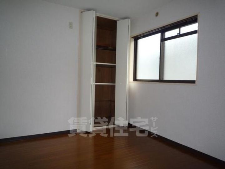 ダノイ高石の寝室