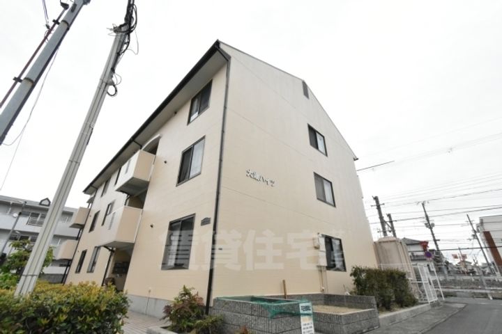 大歳ハイツの外観