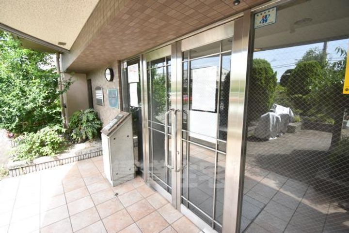 カサグランデス浜寺北の玄関
