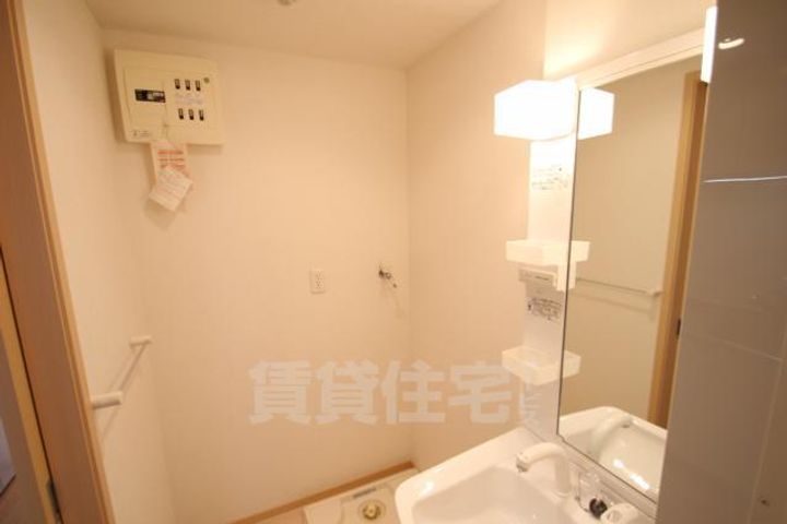 大阪府堺市堺区西湊町6丁の賃貸マンションの内装