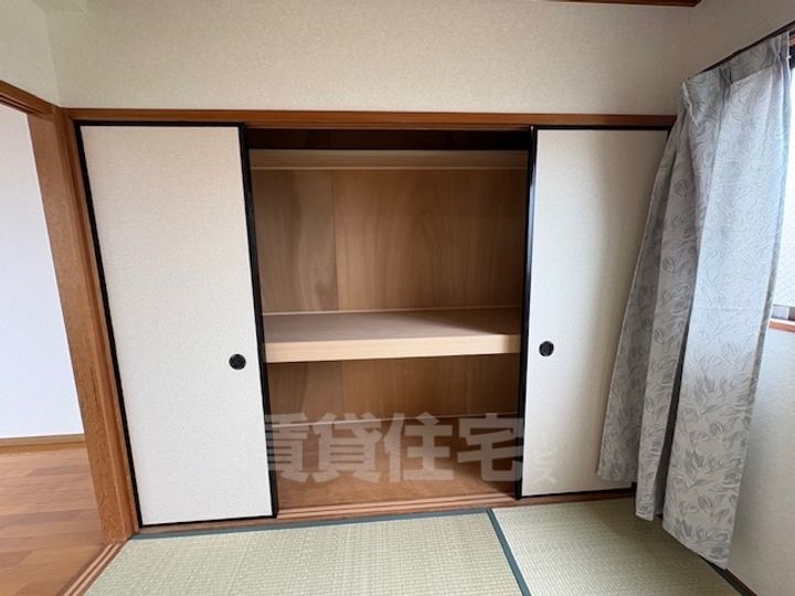 EmirieSakaiの内装
