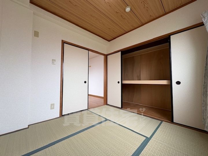 EmirieSakaiの寝室