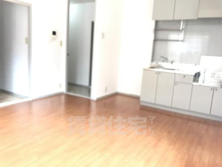 WING壱番館の居間