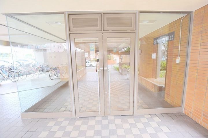 ヴェルドール藤井寺の玄関