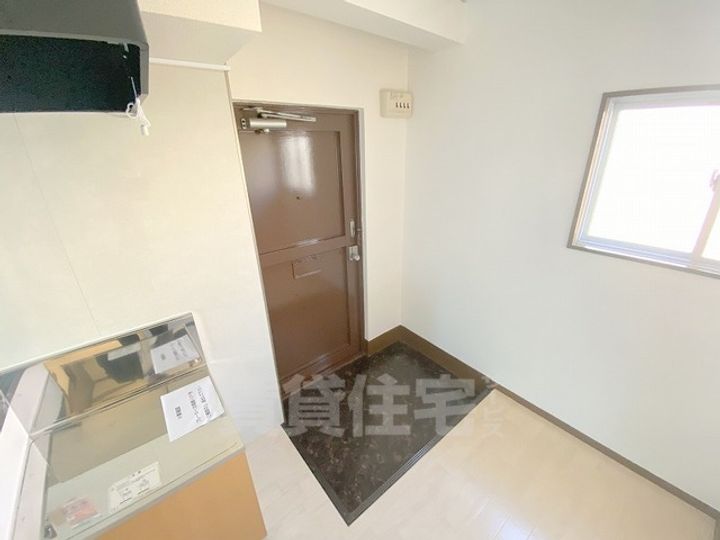 山下マンションの玄関