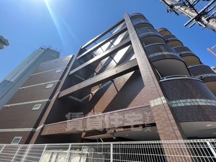 ブレスコート新金岡1号館の外観