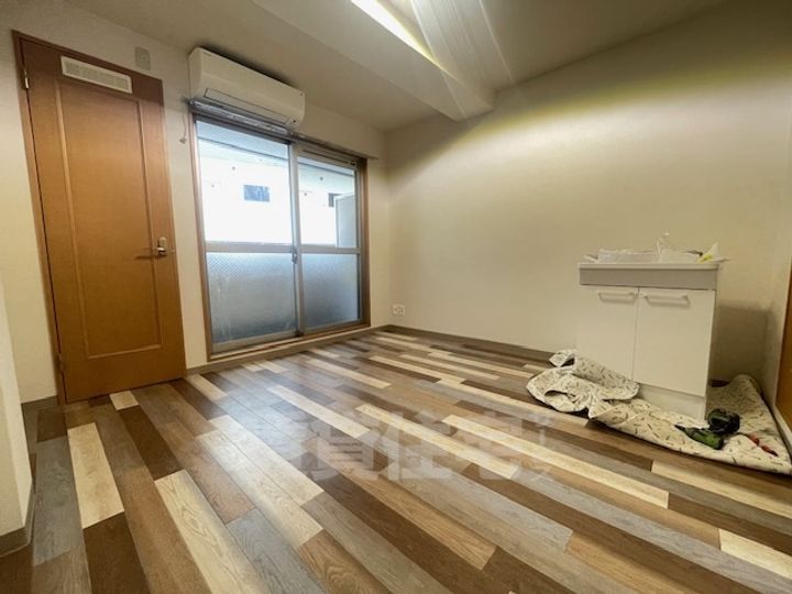 ブレスコート新金岡1号館の居間