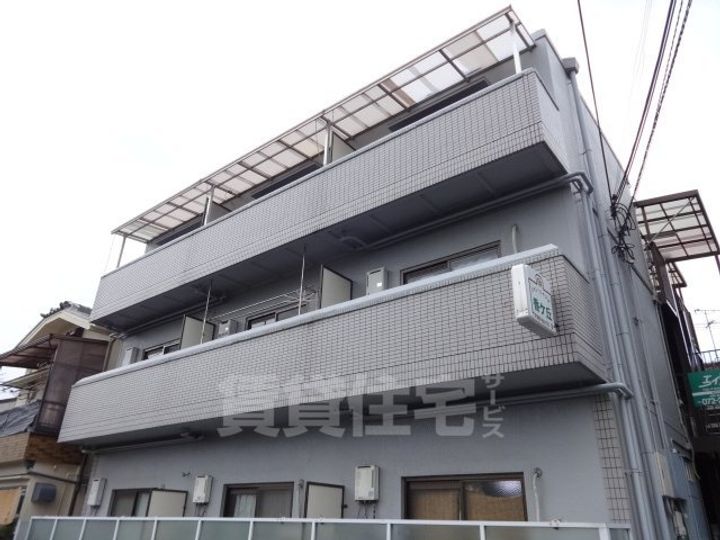 パインハイツ香ヶ丘の外観