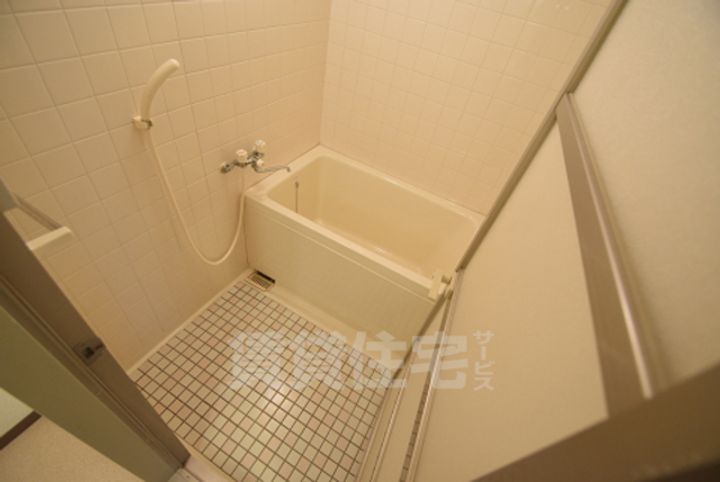 大阪府茨木市小柳町の賃貸マンションの風呂