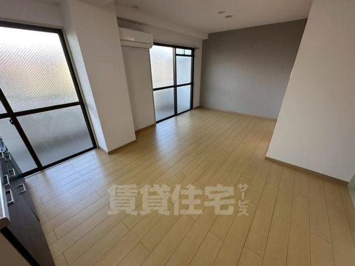 大阪府豊中市中桜塚5丁目の賃貸マンションの内装