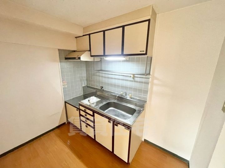 大阪府茨木市玉櫛2丁目の賃貸マンションのキッチン