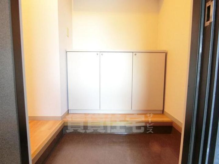 ヴィラ蓮池の玄関