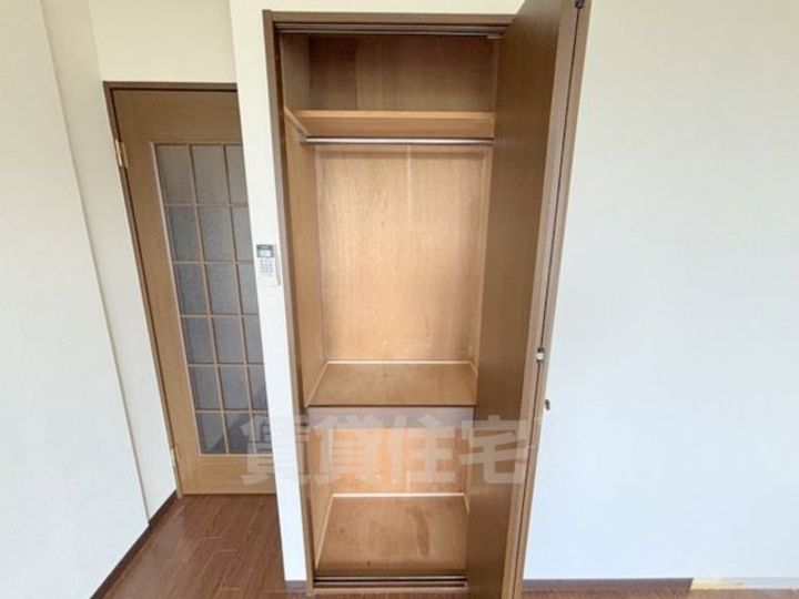 京都府京都市右京区鳴滝音戸山町の賃貸マンションの内装