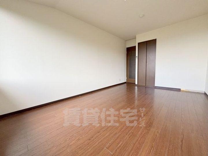 京都府京都市右京区鳴滝音戸山町の賃貸マンションの内装