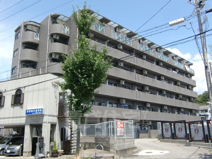京都府京都市西京区大枝沓掛町の賃貸マンションの外観