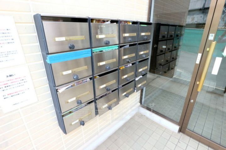 エスポワール桃山の玄関