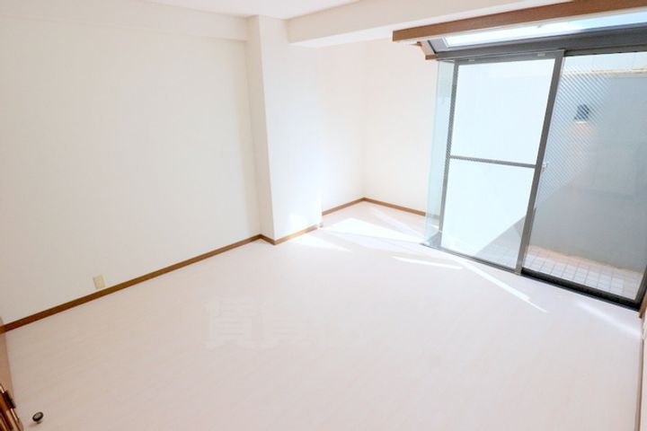 ヴェルビュ二条城東の内装