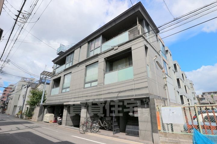ヴェルビュ二条城東の外観