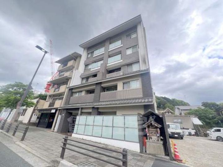 プラネシア神宮道の外観