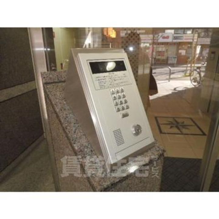 HF河原町二条レジデンス(エイチエフ)の玄関