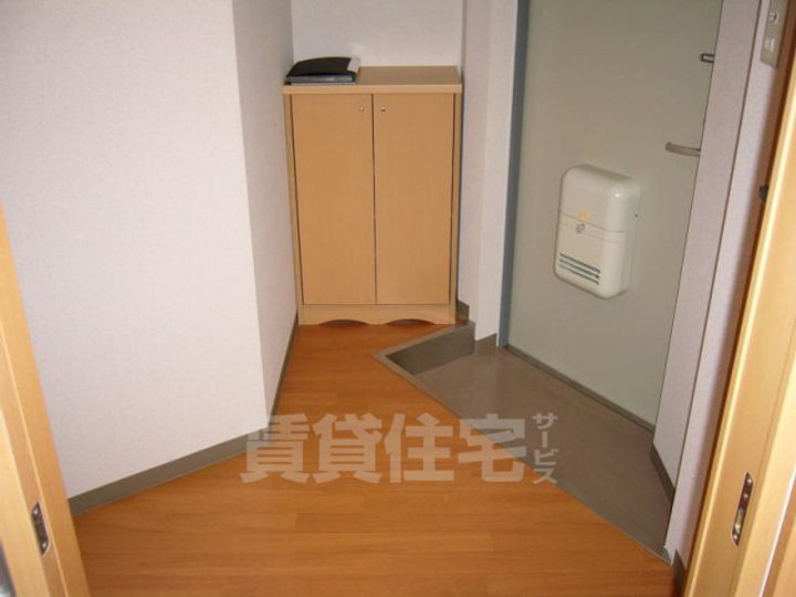 ヴェルメゾン御所西の玄関