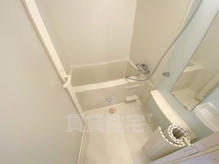 プレサンスNEO京都烏丸の風呂