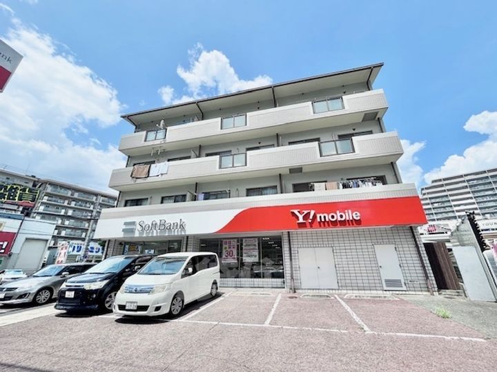 大阪府茨木市東太田1丁目の賃貸マンションの外観