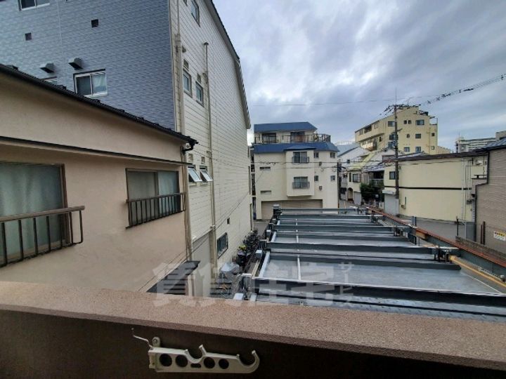 ディナスティ十三東205の周辺