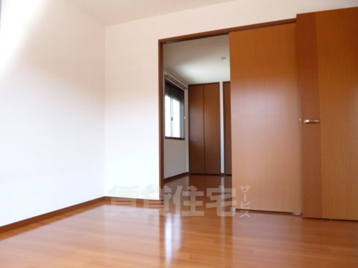 大阪府東大阪市花園東町1丁目の賃貸アパートの寝室