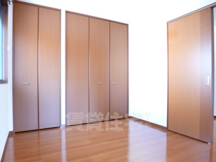 大阪府東大阪市花園東町1丁目の賃貸アパートの寝室