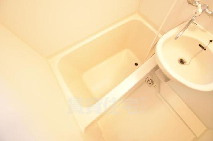 大阪府茨木市舟木町の賃貸マンションの風呂