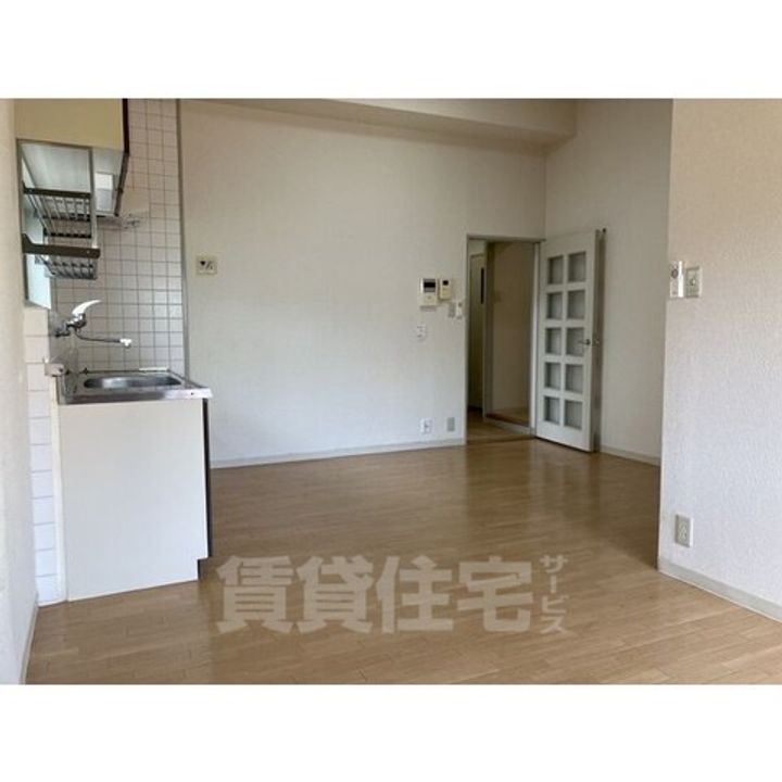 リヴァーサイド植田の居間