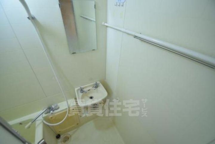 大阪府茨木市真砂1丁目の賃貸マンションの内装